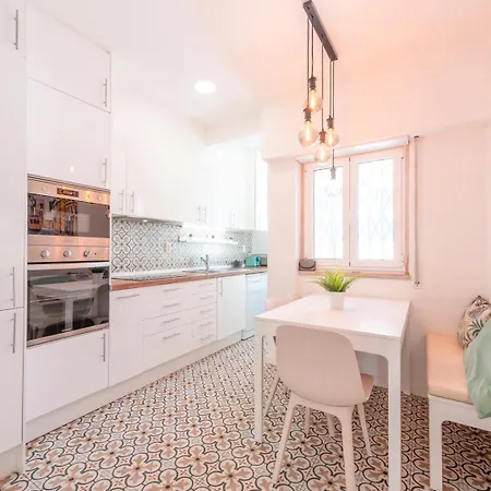 Guestready - Vibrant 2br Apartment Lissabon
